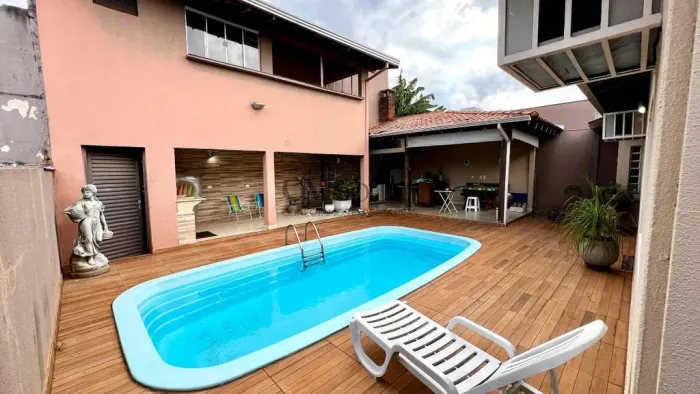 Casa à venda no Jardim UNIVERSITÁRIO, 3 dorm. (1 suíte), piscina, 4 vagas Londrina, PR