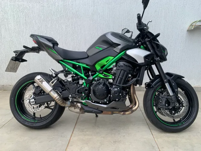 Z900 2026 com 1.900 km rodados 