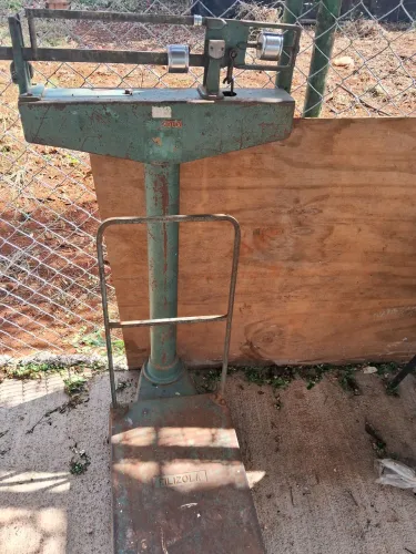 RELIQUIA , BALANÇA FILIZOLA 200KG DE CHÃO 
