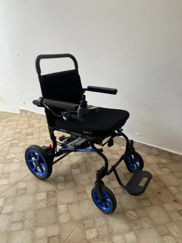Cadeira de rodas motorizada 