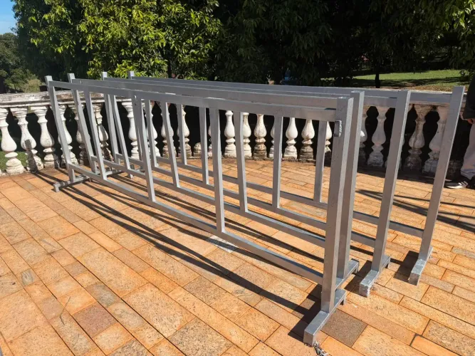 *GRADIL DE PROTEÇÃO DE TRÂNSITO E PARA EVENTOS ESPORTIVOS*