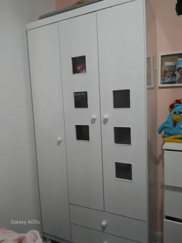 Guarda roupa infantil