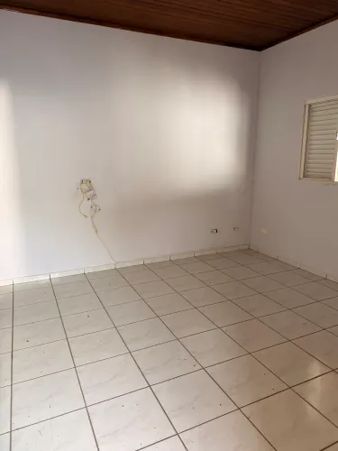 Alugo casa para Festa de Trindade