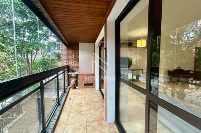 Apartamento mobiliado com três suítes e duas vagas Santo Amaro próximo ao metrô, pronto pa