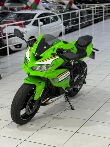 KAWASAKI NINJA ZX-4R