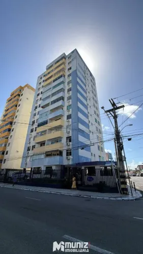VENDE-SE EXCELENTE APARTAMENTO NO EDF. FLORENÇA MED.125 M²