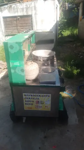 Vendo Carroça de cachorro quente e espitinho e pastel 3 em 1 $ 800 