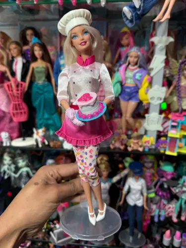Boneca barbie quero ser Confeiteira