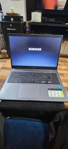 Notebook Samsung book 550XDA - 8gb DDR4 - hd 1tb - i3 11° Gen