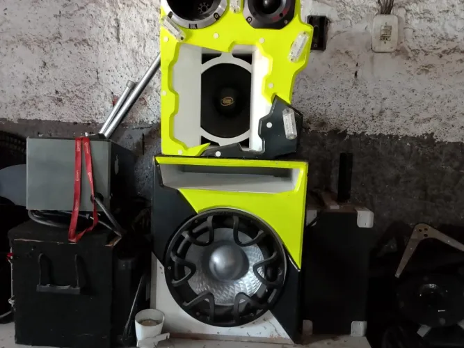 Som automotivo