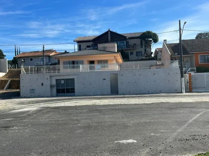 Residência com 150 m², com 3 quartos no calçadão da cascatinha em Campo Alegre - SC