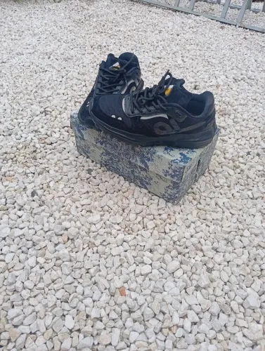 Ous cordura pouquissimo usado,estado de novo!numero 39