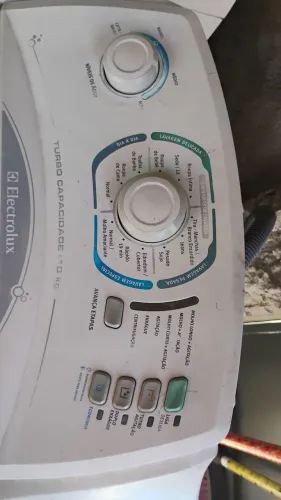 Máquina de lavar roupa Eletrolux 10 kg funcionando perfeitamente parcela no cartão