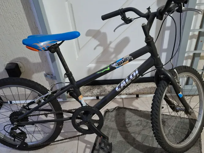 Bicicleta caloi Hot Wheels Shimano aro 20