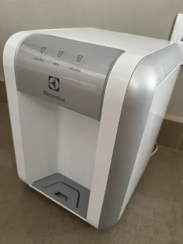 Purificador Electrolux Eletrônico Compacto Efficient Painel Digital Bivolt Branco (PE11B)
