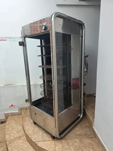 Vendo máquina de assar costela e outras carnes