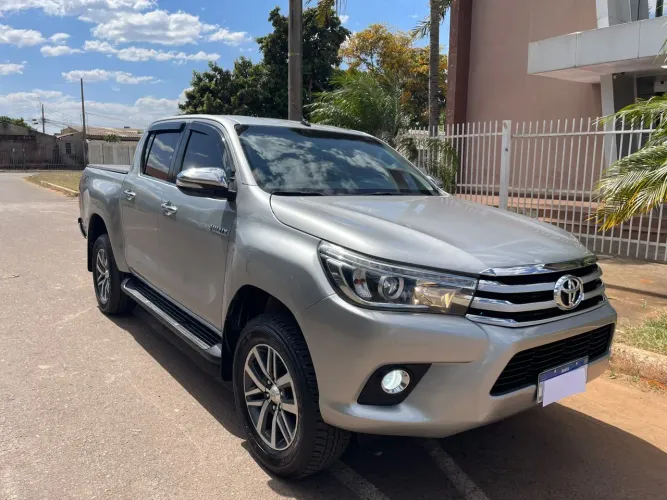 Toyota Hilux CD SRX 4X4 2.8 TDI 16V Diesel Aut. 2017