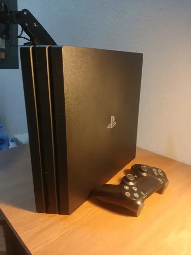 Ps4 Pro com 1 jogo