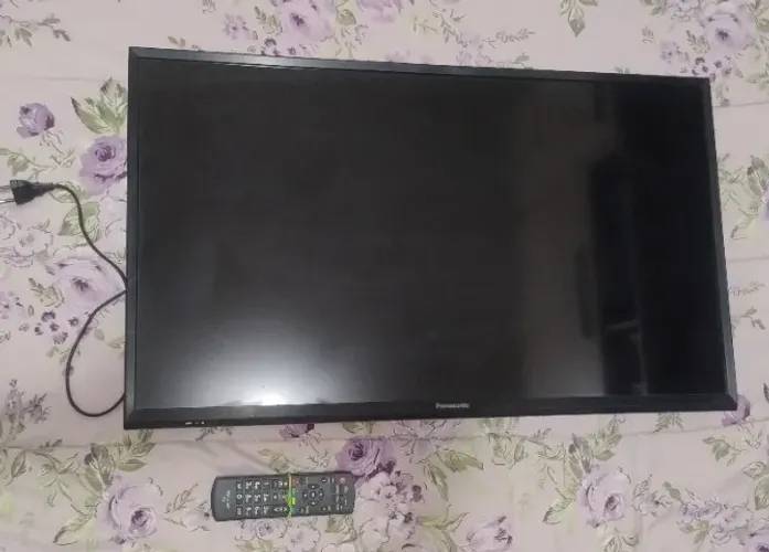 Tv 32 polegadas Panasonic (não é smart)