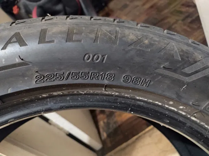 Pneu 225/55/R18
