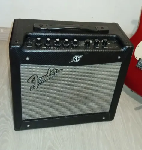 Fender Mustang l