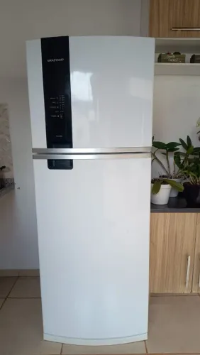Vende se geladeira Brastemp 462 litros branca