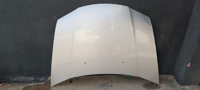 capô dianteiro compatível com o Honda City, fabricado entre 2010 e 2014.