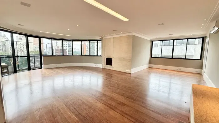 Vila Nova Conceição Reformado 279m2 3 Suites 4 Vagas