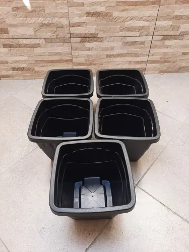 5 Vasos novo para planta de plástico 25 cm altura 29 largura