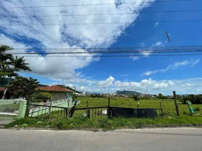 Terreno em Leilão - Fundos - Biguaçu - SC