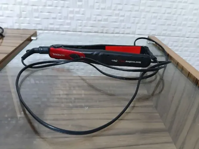 Prancha Tourmaline Vermelho e Preto
