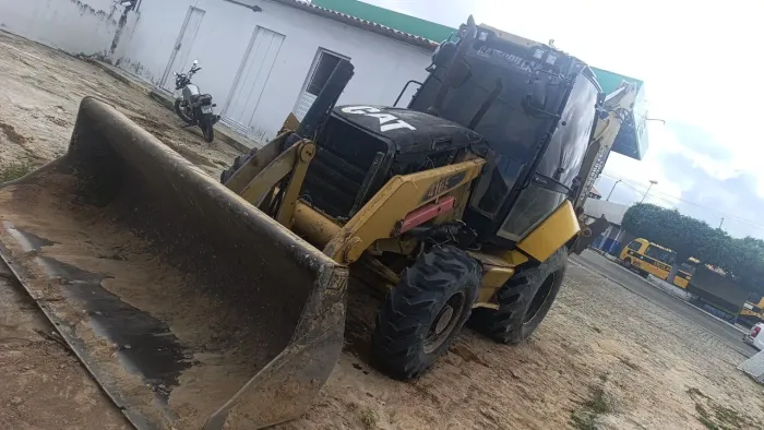 Retroescavadeira Caterpillar 416E