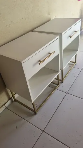 MESA DE CABECEIRA DE CAMA 
