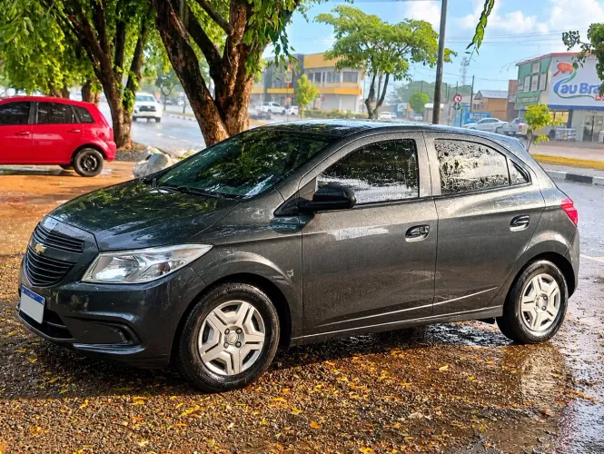 Chevrolet Onix JOY Hatch 1.0 8V Flex Mec. 4P 2018