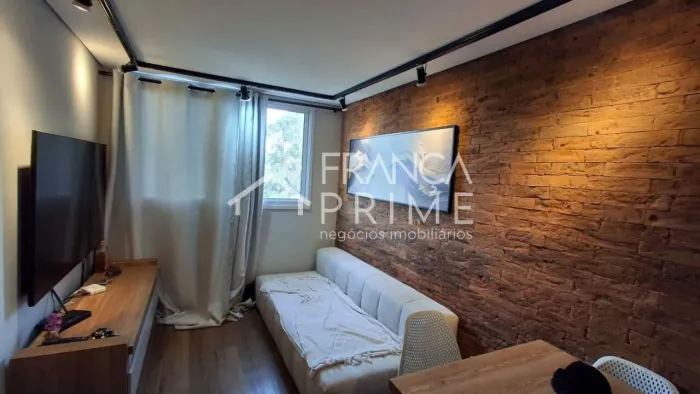 Apartamento de 2 Dormitórios com Vaga