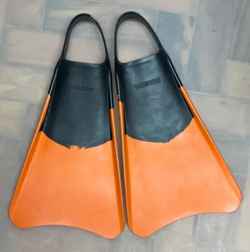 Nadadeira Tribord