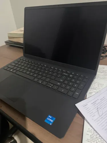 Notebook Dell 15 (Core i5 13ª Geração / 8GB RAM / SSD 512GB) ? Praticamente Novo!