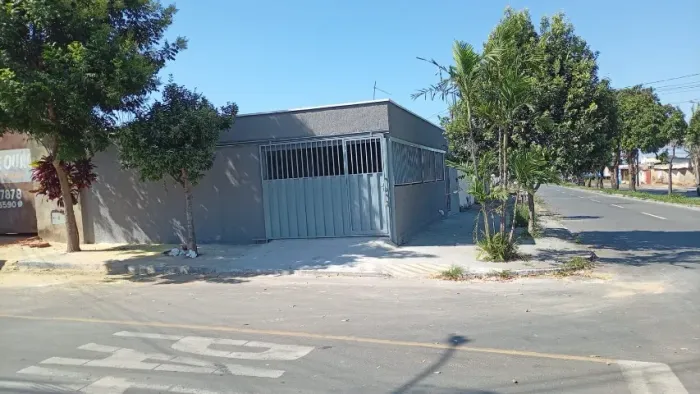 Casa 2 Quartos (1 Suíte) + Garagem Ampla, Recém Reformada, Cidade Satélite