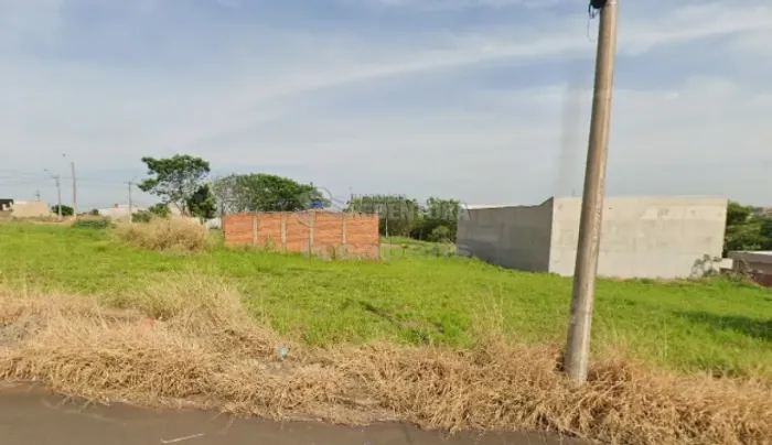 Lote de 236m² em Bady