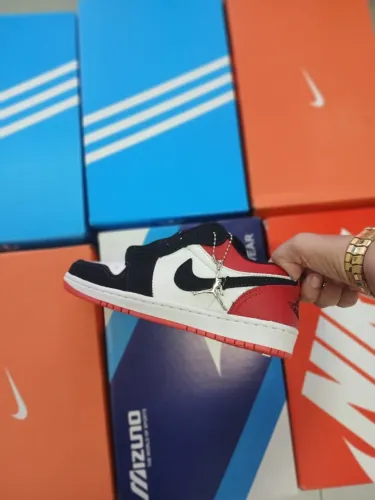 TÊNIS AIR JORDAN 1 LOW 