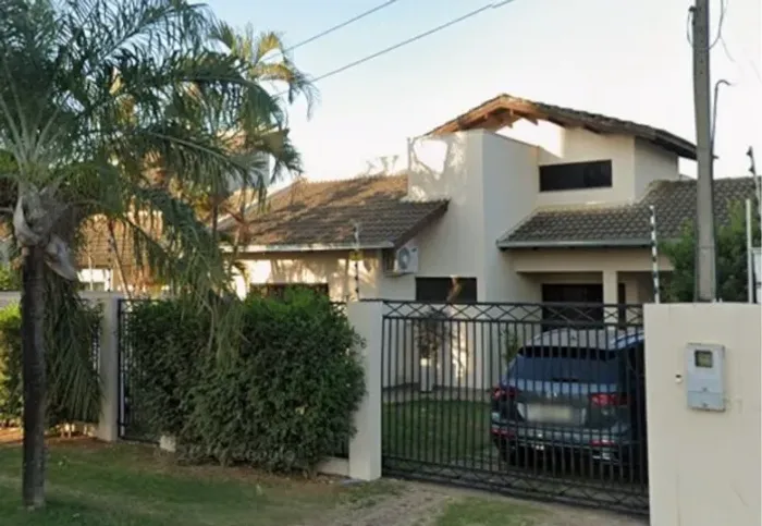 Casa na Avenida da FASIP bairro FLORENÇA Sinop - MT