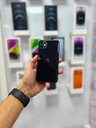 iPhone 11 - 64GB ?999,00