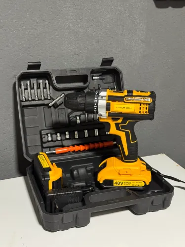 Parafusadeira e furadeira 48v com duas baterias - vendo ou troco