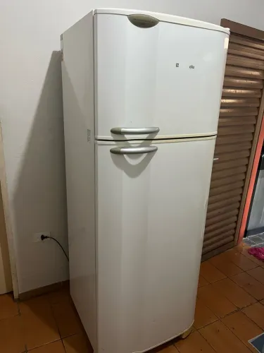 Geladeira eletrolux 