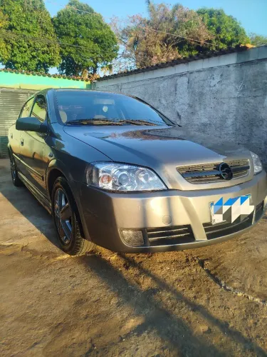 Chevrolet Astra Sedan 2.0/ CD 2.0 MPFI 8V 4P Aut. 2004