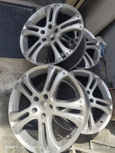 Aro 18 com 5 furos