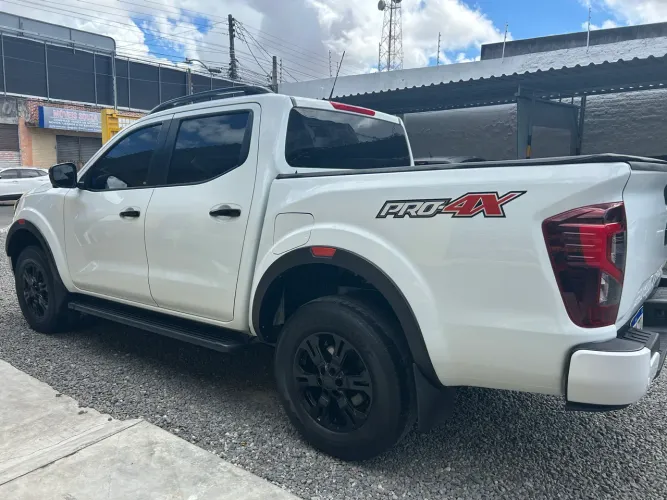 Nissan Frontier Pro4x CD 4X4 2.3 Bi-TB Die. AUT 2023