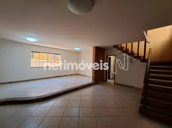 Casa Geminada para locaçãod e 150m²; bairro no Estrela do Oriente / Betânia