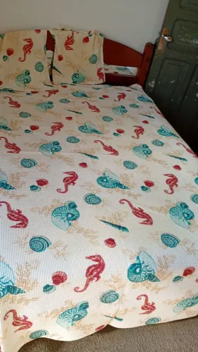 Colchão de. Cama casal com 2 fronhas 