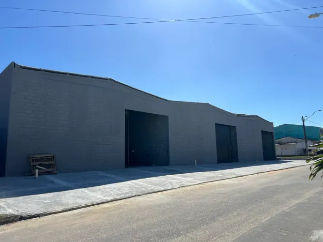 ALUGO GALPÕES COMERCIAIS NO CANAÃ - Maceió - AL